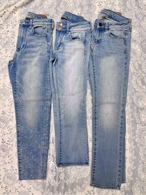 American Eagle | Lot of 3 Light Wash Distressed Jeans